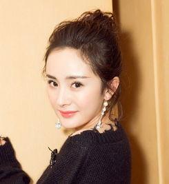 女明星发夹丸子头,时尚潮流的优雅演绎
